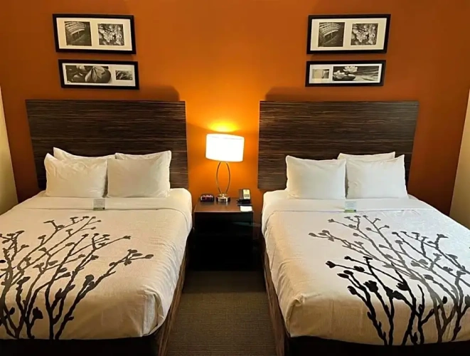 Standard Double room with city view