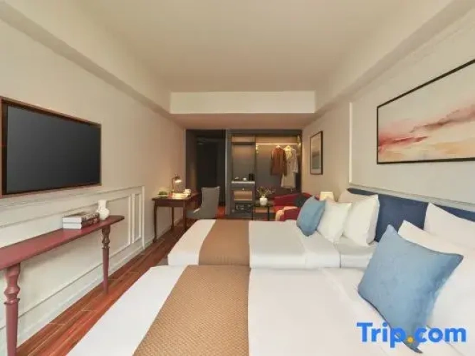 Premier Twin room