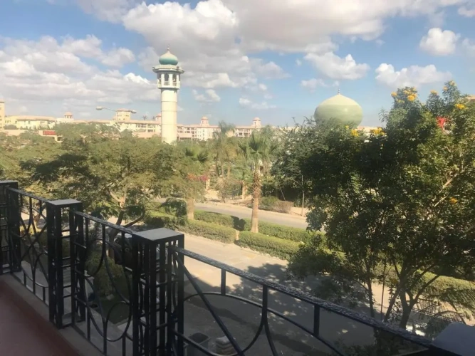 1 Bedroom Luxury Apartment with balcony and with view
