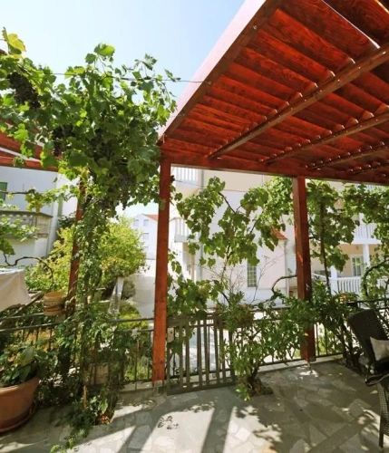 3 Bedrooms Apartment