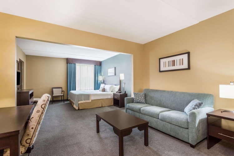 Wingate by Wyndham Regina photo 7