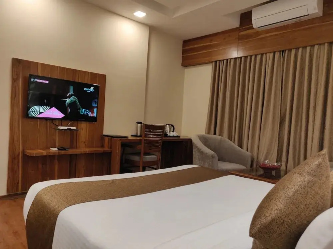 Sai Neem Tree Hotel