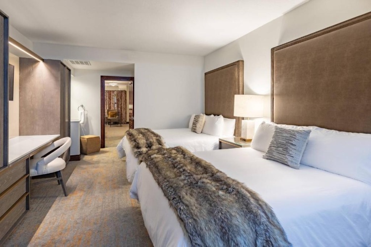 Quadruple Suite with mountain view
