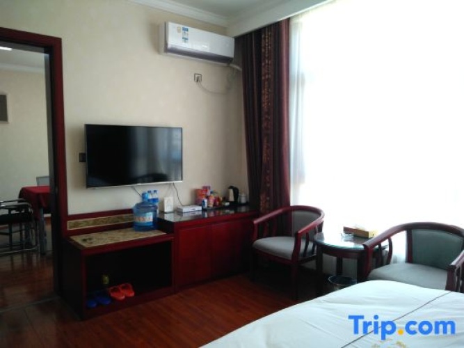 Deluxe Suite