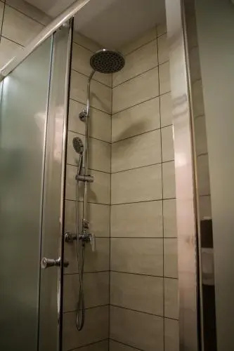 Rooms Rebolj