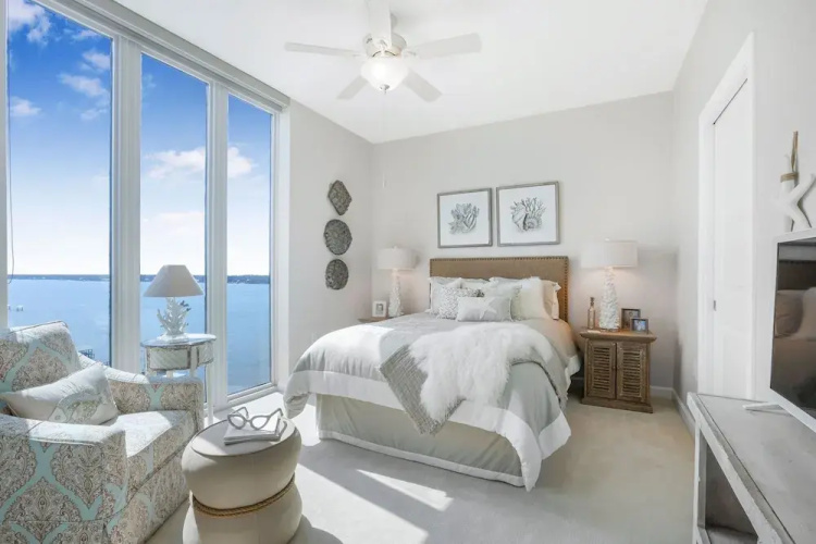 Lagoon Tower 1301 3 Bedroom Condo