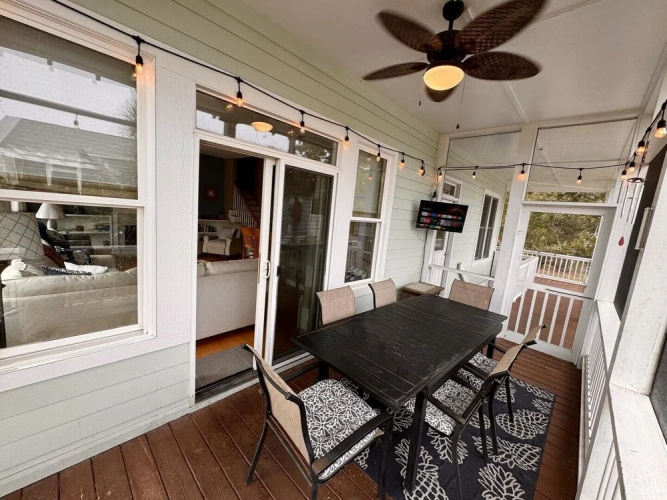 Lovely Canal Front Home w/ Dock