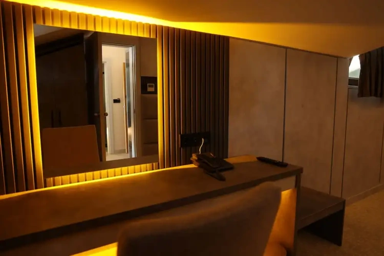 Deluxe Suite