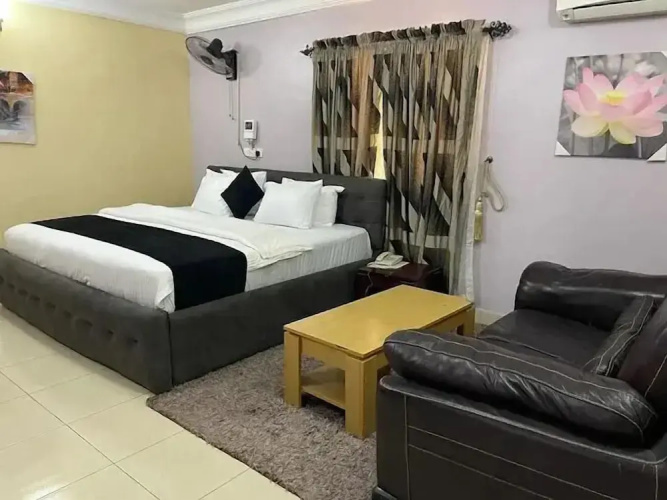 DOA Hotel and Suites