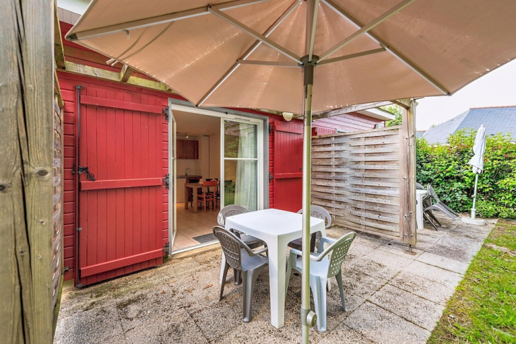 Duplex Cottage With Pool for 4