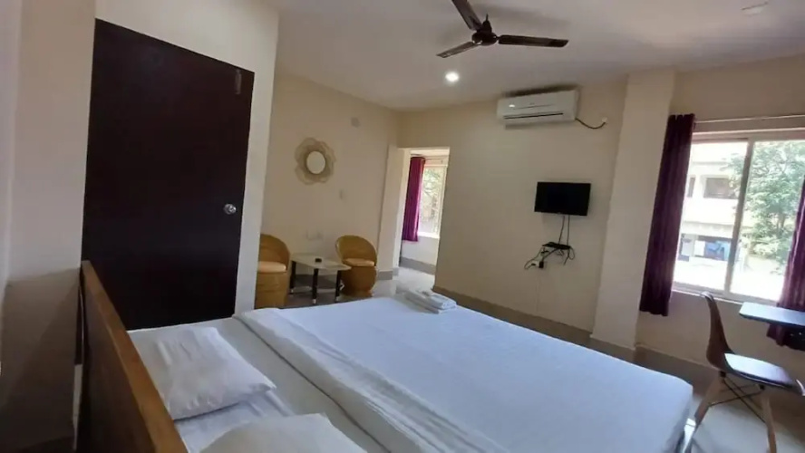 The Dew Drop Hotel