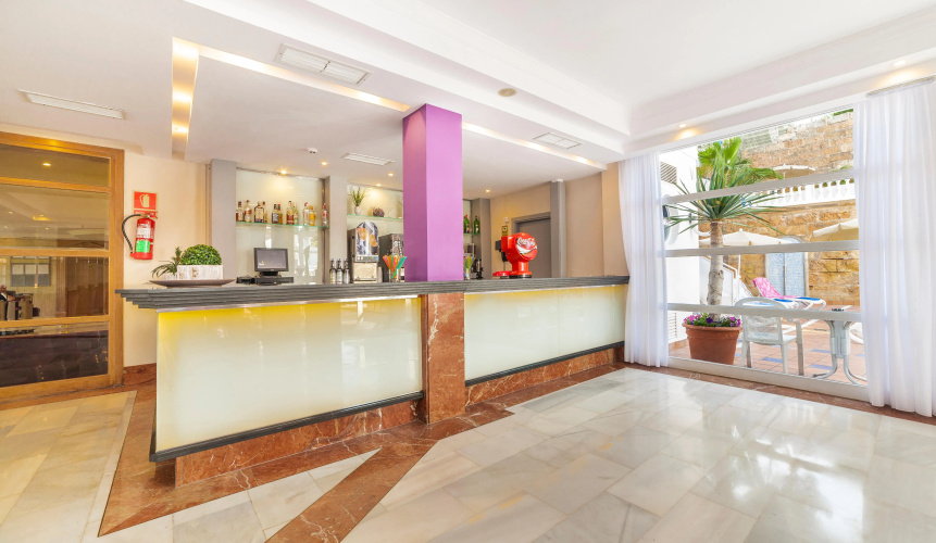 Globales Palmanova Palace - Adults Only photo 12