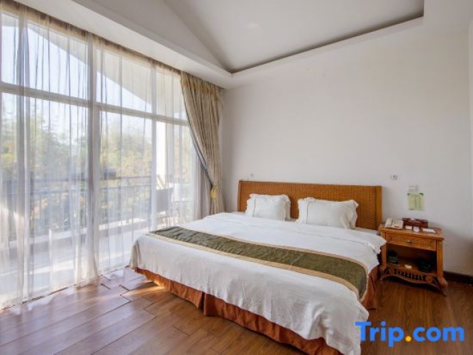 4 Bedrooms Double Villa