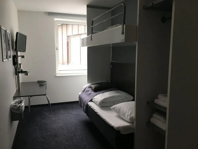 Economy room