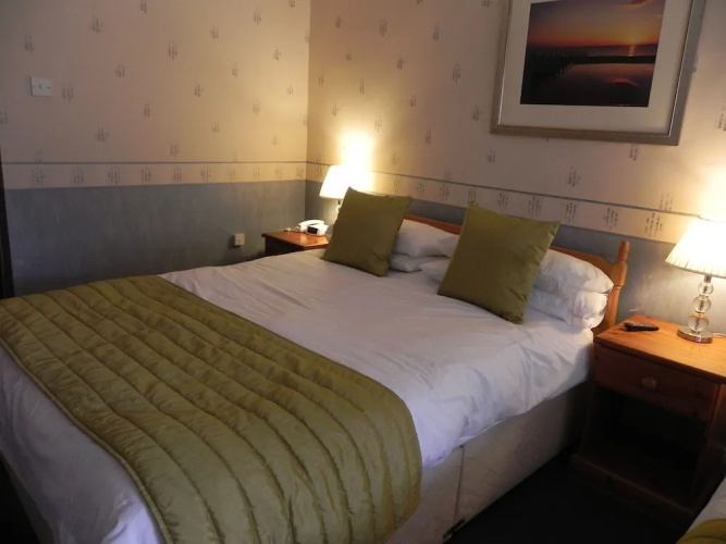 Sandy Cove Hotel
