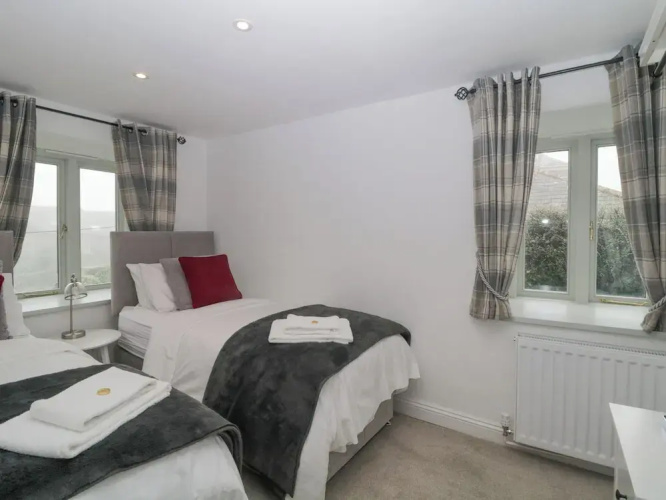 4 Barton Cottages