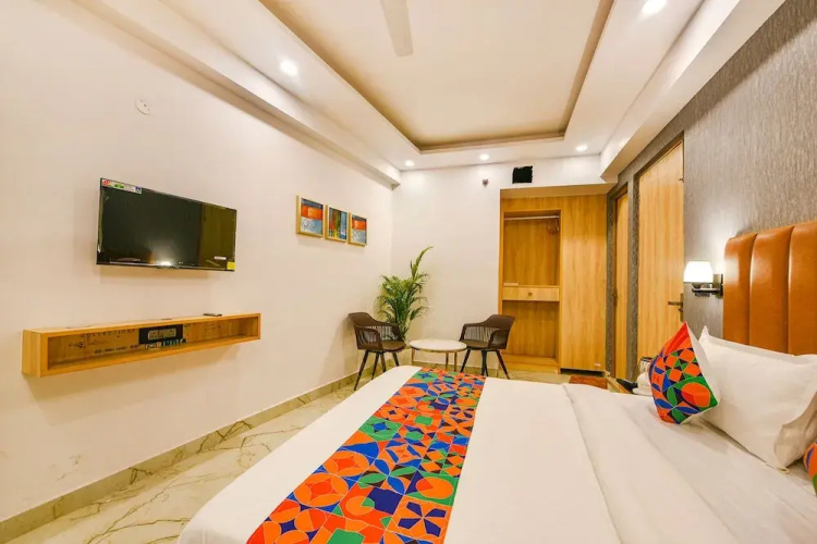 Fabhotel Tree House