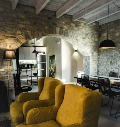 4 Bedrooms Luxury Villa