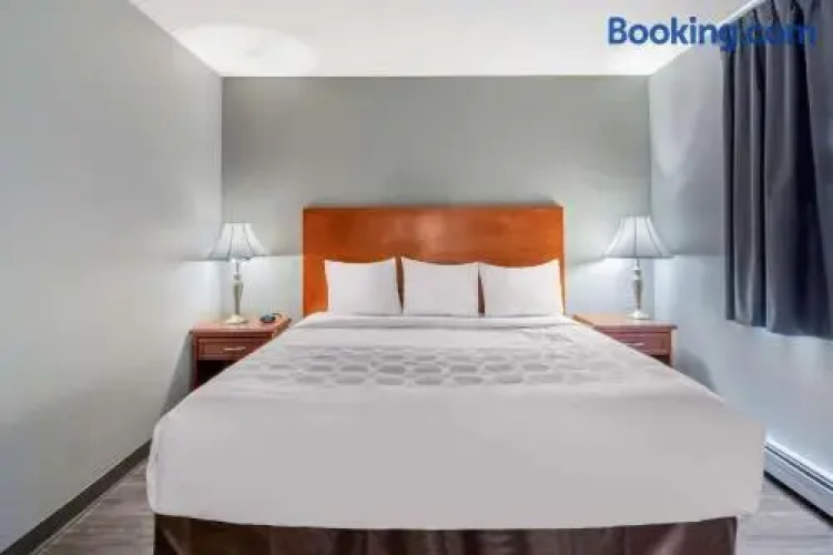 Regina Travel Inn