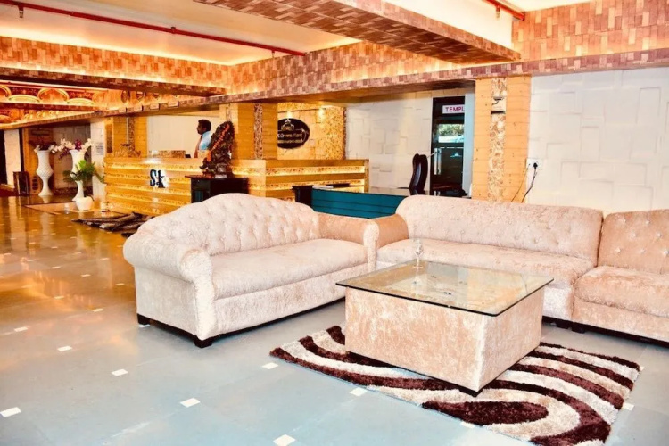 SK Crown Park Naraina