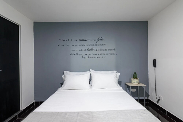 Alma Hotel