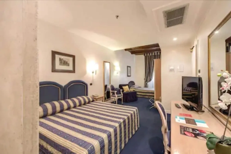 Triple room