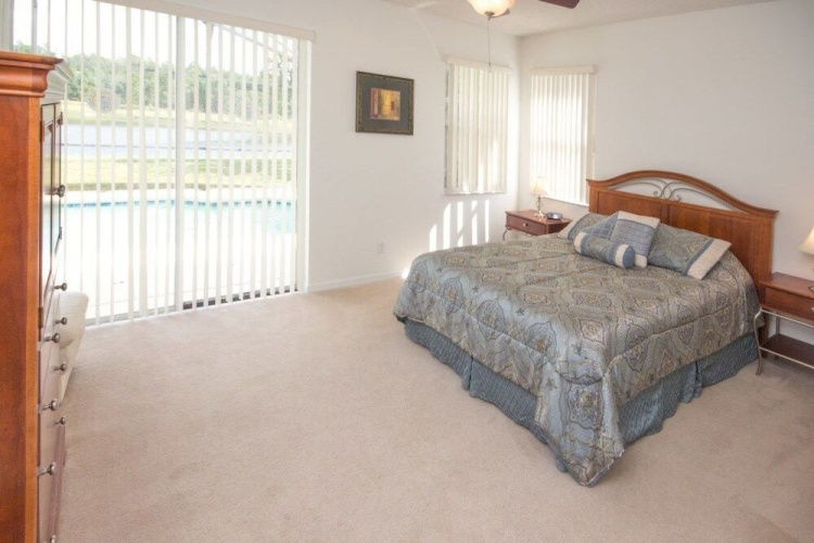 Sunrise Lakes 4 bed / 2.5 bath home