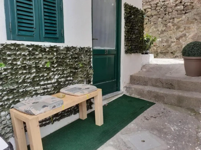 2 Bedrooms Cottage