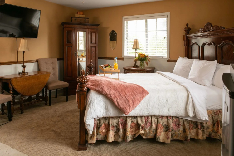 J Patrick Inn