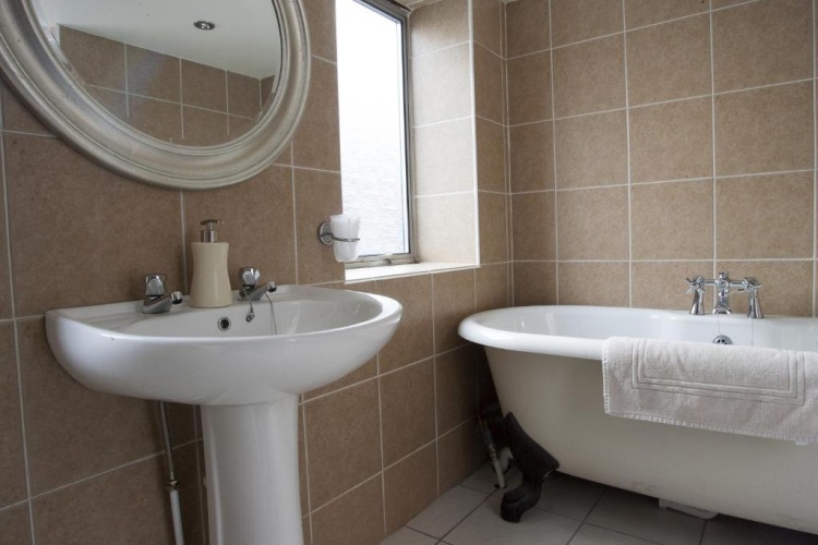 Classic Double room with partial sea view