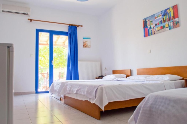 Standard Twin room with balcony