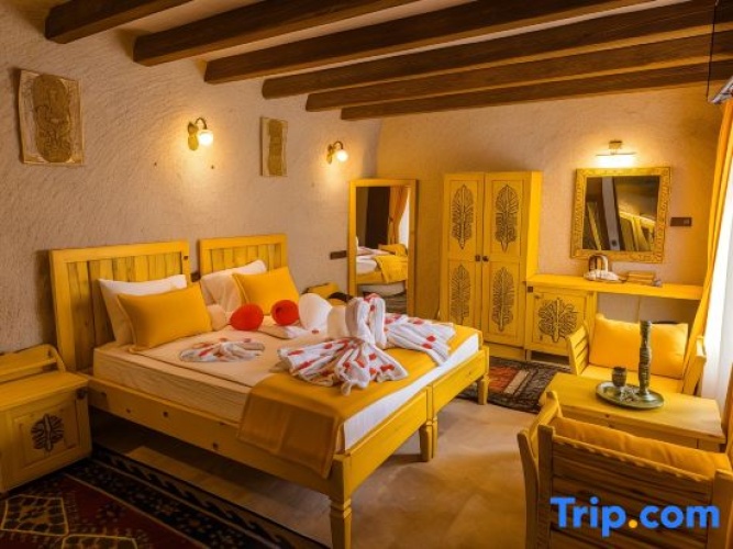 Deluxe Double Suite