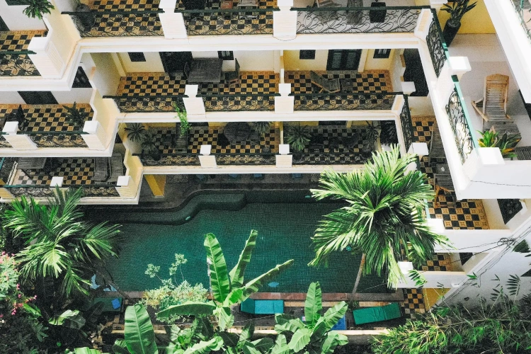 Standard Triple room with pool view