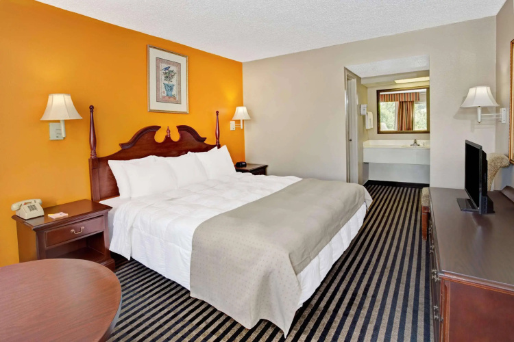 Clarion Pointe University/Expo