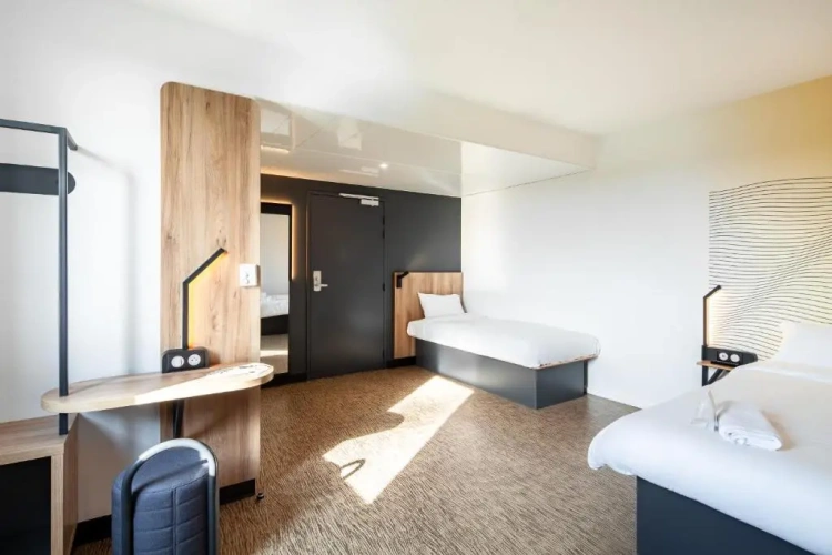Triple room