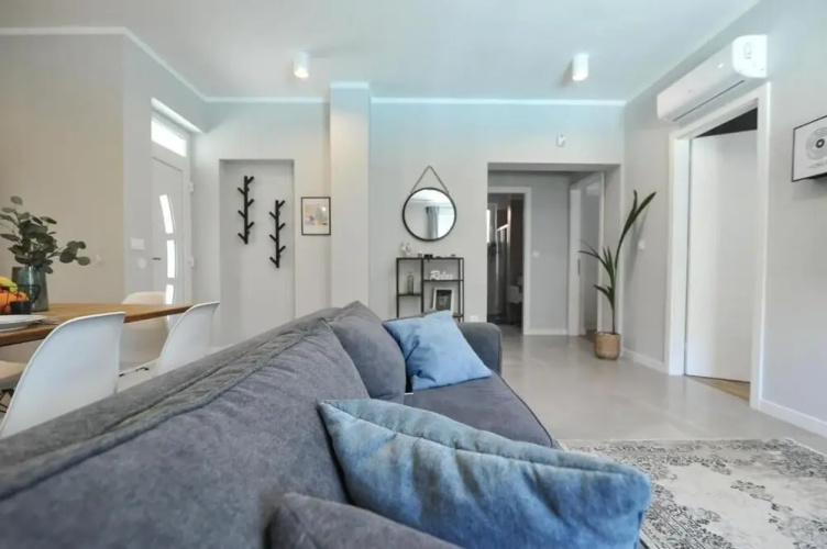 House Tony private pool&parking