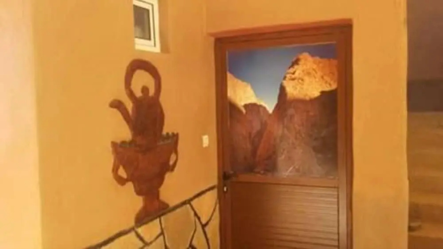 Dounia Hostel