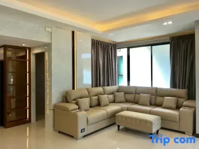 Lake View 44