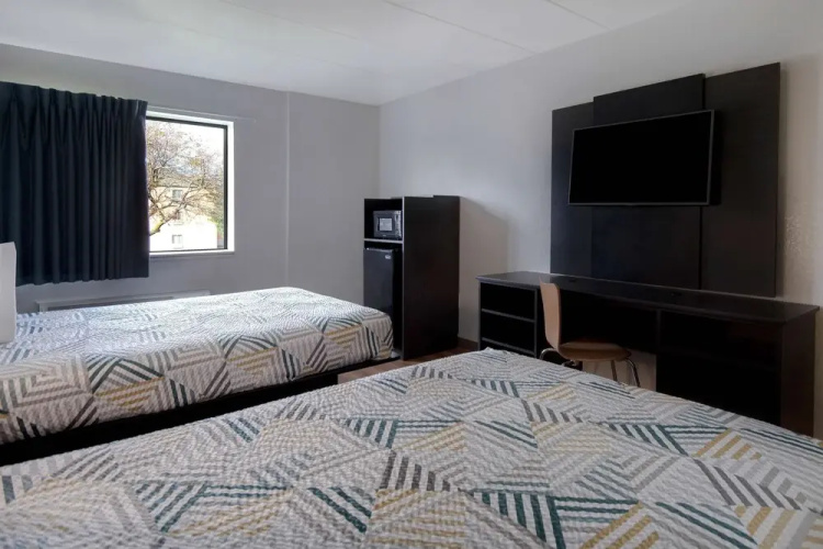 Studio 6 Merrillville, IN