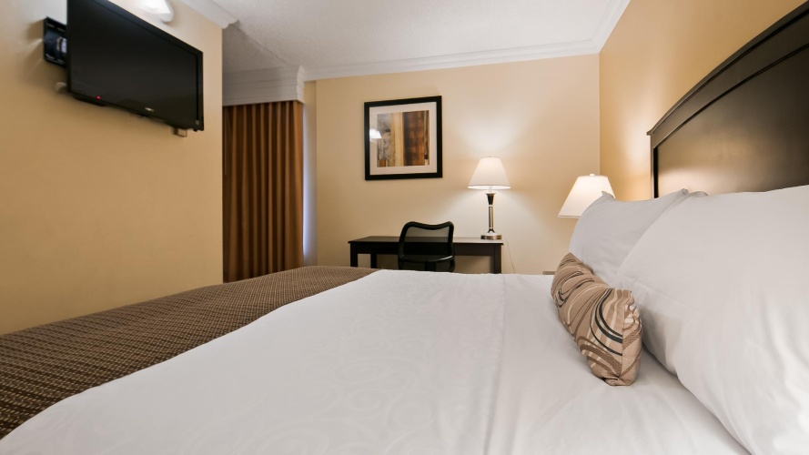 Best Western Plus Burnaby Hotel photo 6