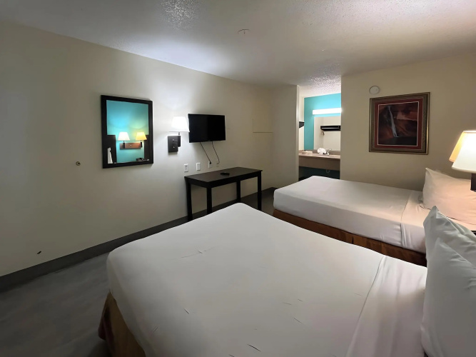 Howard Johnson by Wyndham Las Vegas Near The Strip photo 23