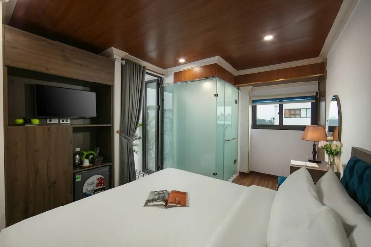 Deluxe Double room with balcony and with city view