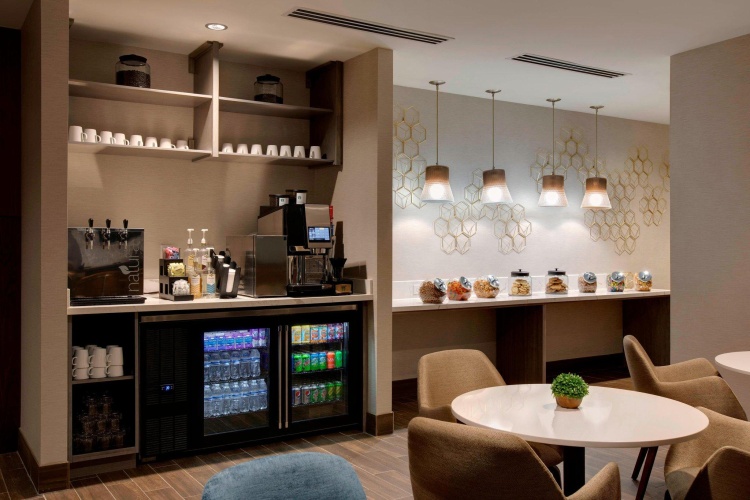 Standard Quadruple Club room