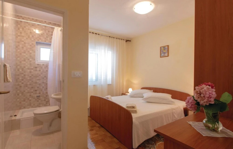 Stunning Home in Orebic With Wifi and 2 Bedrooms