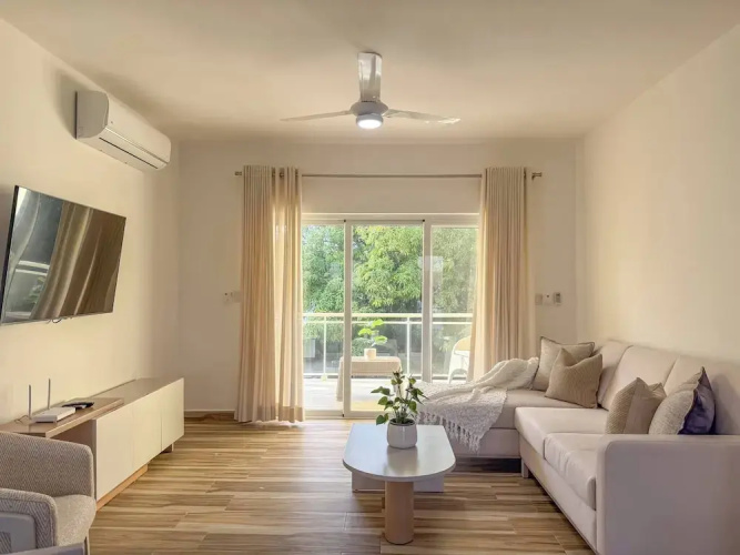 Hillside Condo - 2BR Charming APT Close to Strip!