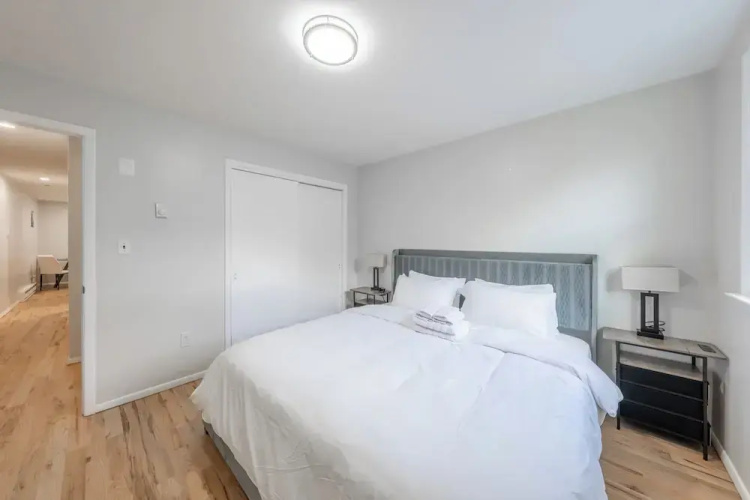 Modern 2BR North Ironbound Apartment