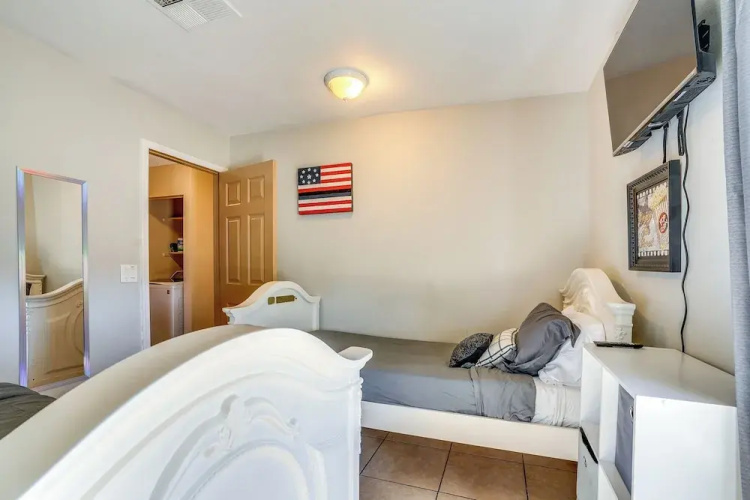 < 1 Mi to Camelback Ranch: Phoenix Home w/ Pool