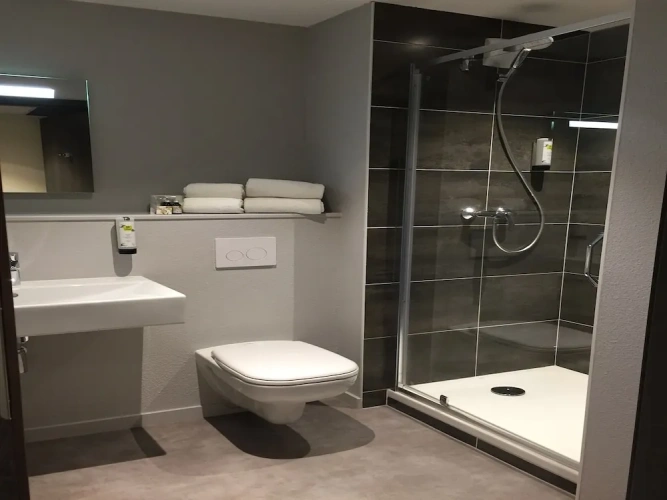 Standard Triple room