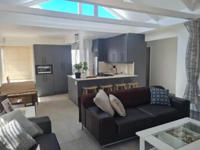 Point Village Accommodation - Wallace 9