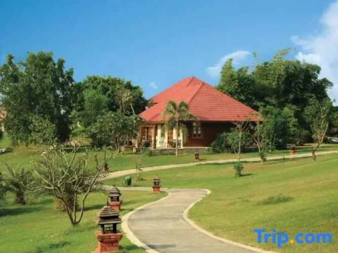 Executive Twin Bungalow